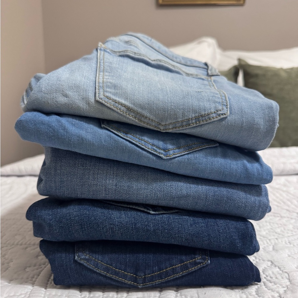 Universal Thread Women’s Jeans Bundle